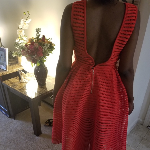 Red cocktails dress - Picture 2 of 4
